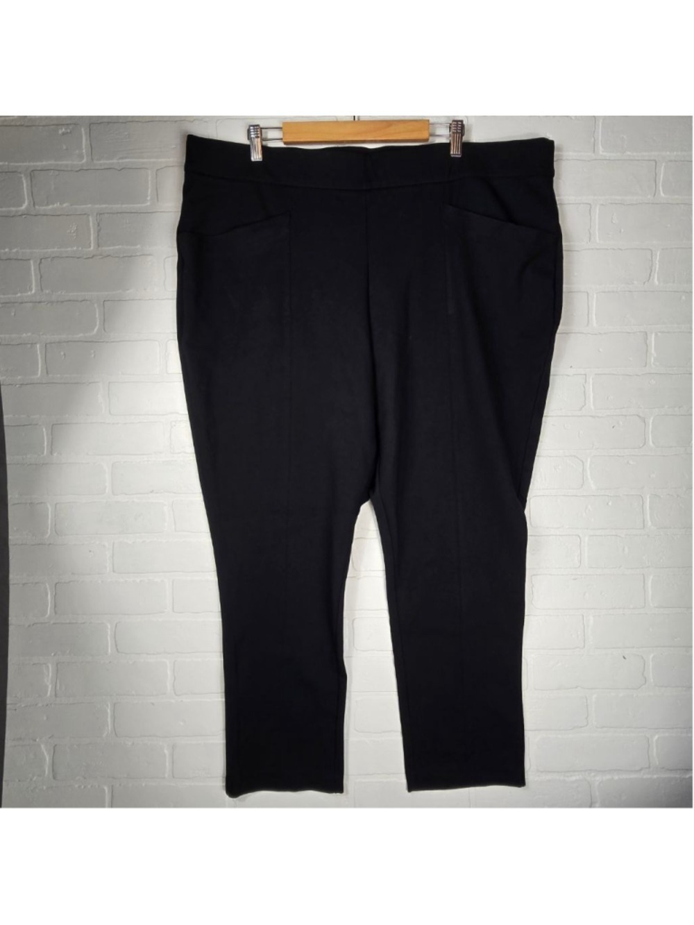 Ava & Viv High Waisted Ponte Pull-On Pants Size 3X - Picture 2 of 3
